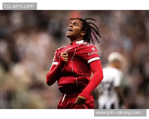 古斯托回忆：贝尔球衣陪伴我首秀对决利物浦的难忘时刻