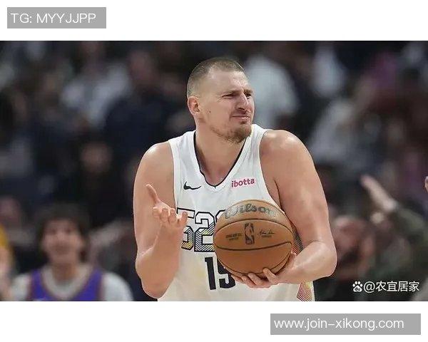 卡尔盛赞约基奇第六季MVP表现称其为篮球历史顶尖球员之一 卡尔盛赞约基奇第六季MVP表现称其为篮球历史顶尖球员之一