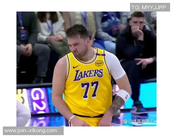 杨毅分析湖人战术选择认为詹姆斯影响东契奇表现宁愿全力支持东契奇 杨毅分析湖人战术选择认为詹姆斯影响东契奇表现宁愿全力支持东契奇